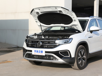 VW Tayron Deluxe Plus Advanced 330TSI